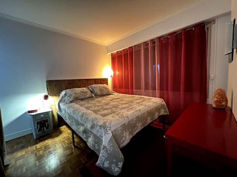 Grand Appartement Avec Balcon Et Parking Gratuit Sur Place París Exterior foto