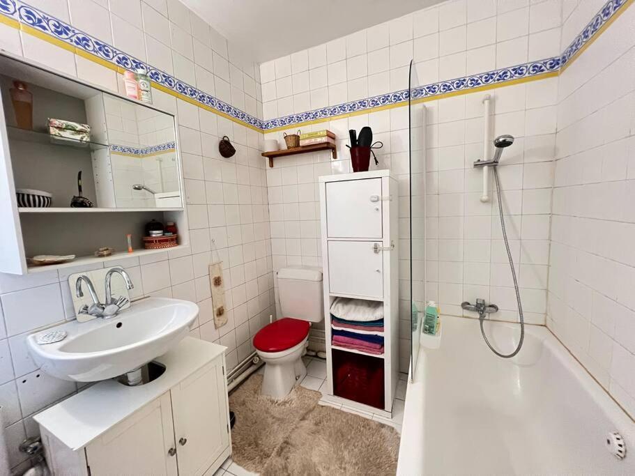 Grand Appartement Avec Balcon Et Parking Gratuit Sur Place París Exterior foto