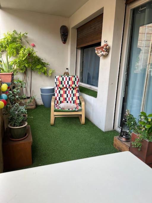 Grand Appartement Avec Balcon Et Parking Gratuit Sur Place París Exterior foto